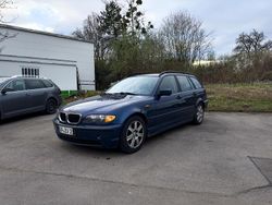Blau Gebraucht 2004 BMW 320 Kombi | 2.100 € (Guter Preis)