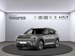 Grau Gebraucht 2025 Kia EV3 4 SUV | 36.488 € (Superpreis)