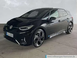 Grenadillschwarz metallic schw Gebraucht 2025 VW ID.3 GTX Kleinwagen | 51.990 €