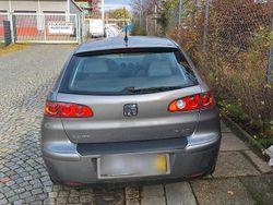 Grau Gebraucht 2004 Seat Ibiza Kleinwagen | 999 € (Fairer Preis)