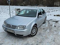 Silber Gebraucht 2004 VW Bora Basis Limousine | 777 € (Guter Preis)