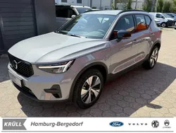 Grau Gebraucht 2023 Volvo XC40 Plus SUV | 39.807 € (Etwas zu teuer)