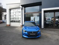 Vertigo blau Gebraucht 2021 Peugeot e-208 GT Kleinwagen | 19.500 € (Etwas zu teuer)