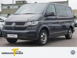Grau Gebraucht 2021 VW T6.1 Family Van | 44.440 € (Etwas zu teuer)
