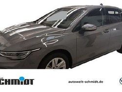 Mondsteingrau Gebraucht 2024 VW Golf VIII Life Limousine | 23.259 € (Guter Preis)