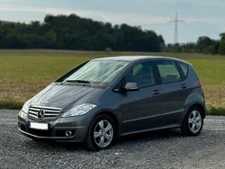 Grau Gebraucht 2011 Mercedes A200 Avantgarde Limousine | 9.990 € (Fairer Preis)
