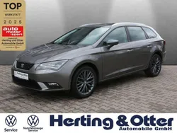 Grau Gebraucht 2016 Seat Leon ST CONNECT Kombi | 14.900 € (Fairer Preis)