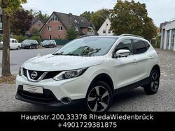 Weiß Gebraucht 2016 Nissan Qashqai N-Connecta SUV | 12.499 € (Fairer Preis)