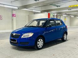Blau Gebraucht 2009 Skoda Fabia Kleinwagen | 2.750 € (Etwas zu teuer)
