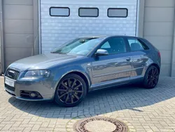 Grau Gebraucht 2004 Audi A3 Ambition Limousine | 4.500 € (Superpreis)