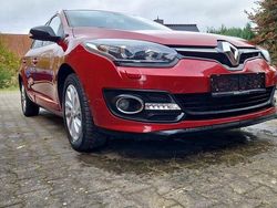 Rot Gebraucht 2014 Renault Mégane III LIMITED Limousine | 7.000 € (Etwas zu teuer)