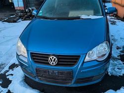 Blau Gebraucht 2005 VW Polo Trendline Limousine | 1.390 € (Guter Preis)