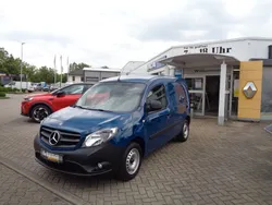 Blau Gebraucht 2021 Mercedes Citan 108 Van / Kleinbus | 14.990 € (Fairer Preis)