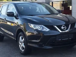Schwarz Gebraucht 2016 Nissan Qashqai Visia SUV | 11.400 € (Fairer Preis)