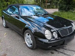 Schwarz Gebraucht 2001 Mercedes CLK230 Cabrio | 7.900 € (Fairer Preis)