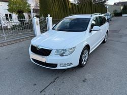 Weiß Gebraucht 2013 Skoda Superb Kombi | 5.500 € (Guter Preis)