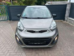 Grau Gebraucht 2012 Kia Picanto Kleinwagen | 2.650 € (Fairer Preis)