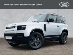 Hakuba silver Gebraucht 2024 Land Rover Defender Black Edition SUV | 66.955 €