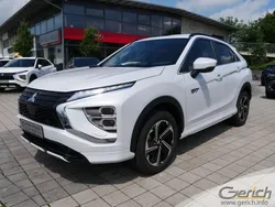Titanweiß premiummetallic Gebraucht 2024 Mitsubishi Eclipse Cross Select SUV | 36.890 €