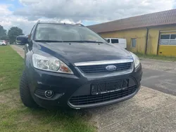 Grau Gebraucht 2010 Ford Focus Kombi | 2.199 € (Guter Preis)