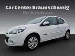 Weiß Gebraucht 2012 Renault Clio III Limousine | 3.999 €