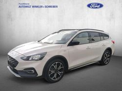 Metropolisweiß metallic Gebraucht 2021 Ford Focus Kombi | 19.590 € (Fairer Preis)