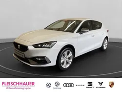 Weiss Neu 2025 Seat Leon FR Limousine | 29.990 € (Fairer Preis)