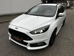 Weiß Gebraucht 2017 Ford Focus ST Kombi | 16.999 € (Fairer Preis)