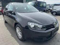 Schwarz Gebraucht 2011 VW Golf VI Trendline Limousine | 4.890 € (Fairer Preis)