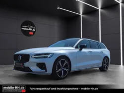 Crystal white pearl / Gebraucht 2023 Volvo V60 Plus Kombi | 38.990 € (Teuer)