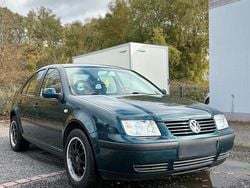 Grün Gebraucht 2001 VW Bora Limousine | 2.458 € (Etwas zu teuer)