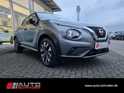 Grau Gebraucht 2021 Nissan Juke N-Connecta SUV | 18.980 € (Etwas zu teuer)
