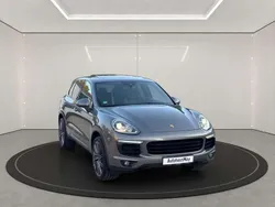 Grau Gebraucht 2016 Porsche Cayenne SUV | 39.950 € (Guter Preis)