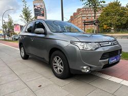 Grau Gebraucht 2012 Mitsubishi Outlander Invite SUV | 9.800 € (Fairer Preis)