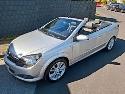 Silber Gebraucht 2006 Opel Astra Cabriolet Cabrio | 3.990 € (Etwas zu teuer)