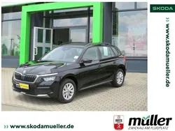 Schwarz (schwarzmagic perleffekt) Gebraucht 2023 Skoda Kamiq Ambition SUV | 21.990 € (Fairer Preis)