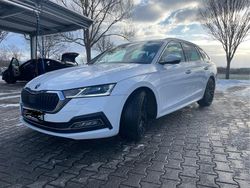 Weiß Gebraucht 2021 Skoda Octavia Style Kombi | 20.900 € (Fairer Preis)