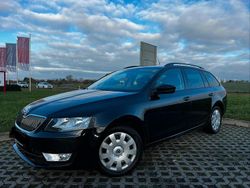 Schwarz Gebraucht 2015 Skoda Octavia Kombi | 8.500 € (Fairer Preis)