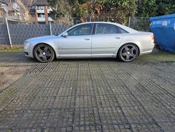Silber Gebraucht 2007 Audi A8 Limousine | 7.999 € (Fairer Preis)