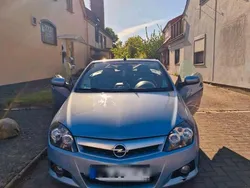 Blau Gebraucht 2005 Opel Tigra Cabrio | 1.900 € (Fairer Preis)