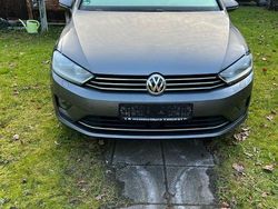 Grau Gebraucht 2015 VW Golf Sportsvan Highline Van / Kleinbus | 14.900 € (Fairer Preis)