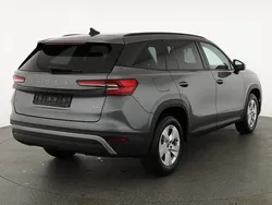 Gold bronze metallic Neu 2025 Skoda Kodiaq Selection SUV | 46.495 € (Superpreis)