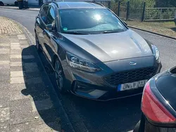 Grau Gebraucht 2020 Ford Focus ST Kombi | 22.999 € (Guter Preis)