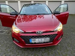 Rot Gebraucht 2019 Hyundai i20 Limousine | 13.000 € (Etwas zu teuer)