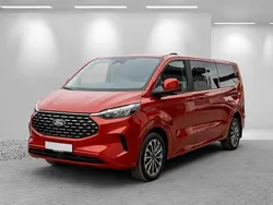 Rot Gebraucht 2024 Ford Tourneo Custom Titanium Van / Kleinbus | 49.500 € (Teuer)