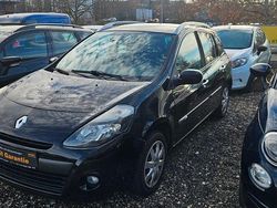 Schwarz Gebraucht 2011 Renault Clio GrandTour Dynamique Kombi | 3.290 €