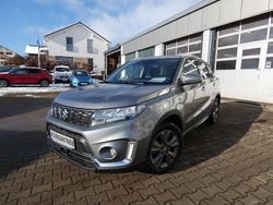 Cosmicgreymetallic Gebraucht 2023 Suzuki Vitara Comfort SUV | 22.900 € (Fairer Preis)