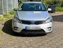 Gelb Gebraucht 2010 Kia Ceed Kombi | 4.700 € (Fairer Preis)