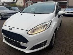 Weiß Gebraucht 2017 Ford Fiesta Celebration Limousine | 4.900 € (Guter Preis)