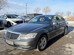 Grau Gebraucht 2009 Mercedes S350 Limousine | 21.950 €